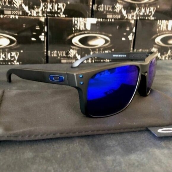 OO9102 Oakley Holbrook Prizm Polarized Sunglasses - Picture 2 of 7